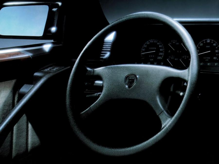  Lancia Thema 1984 года  (фото 26 из 26)